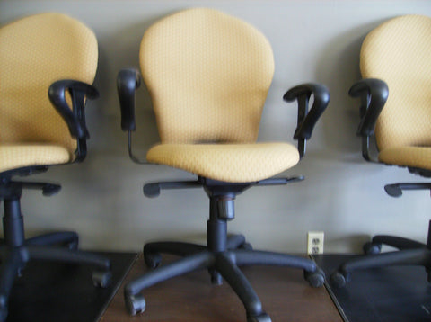 Office Chair with Knee Tilt Mechanism